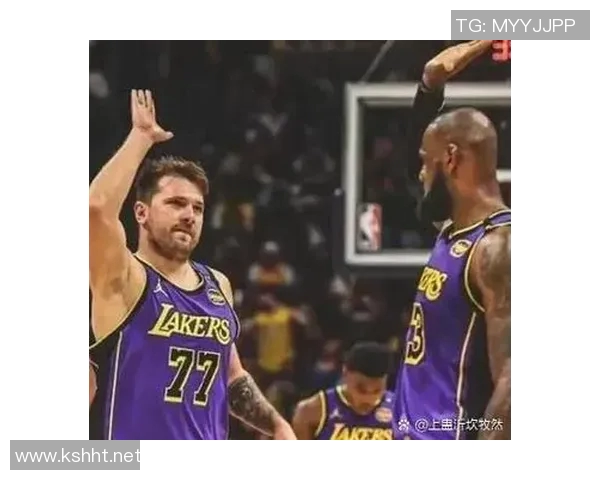 2012年湖人与小牛激战常规赛回顾精彩瞬间与关键时刻分析 2012年湖人与小牛激战常规赛回顾精彩瞬间与关键时刻分析