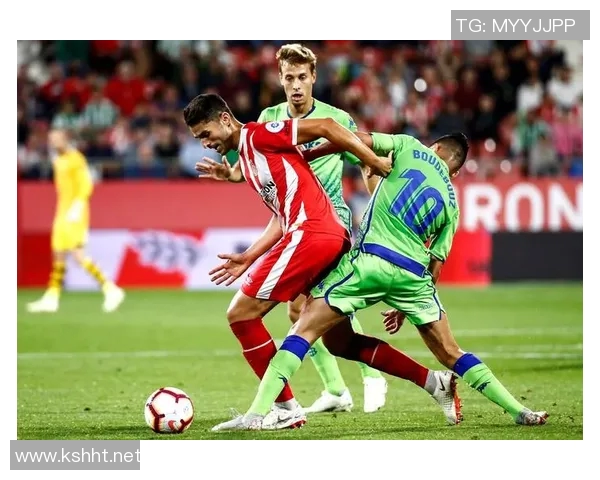 全球足球盛宴:顶级联赛、明星球员与历史时刻的精彩碰撞 全球足球盛宴:顶级联赛、明星球员与历史时刻的精彩碰撞